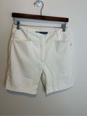 Lija White Women's Performance Golf Bermudas size 4